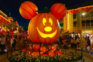 Reasons to Visit Disneyland in Anaheim on Halloween